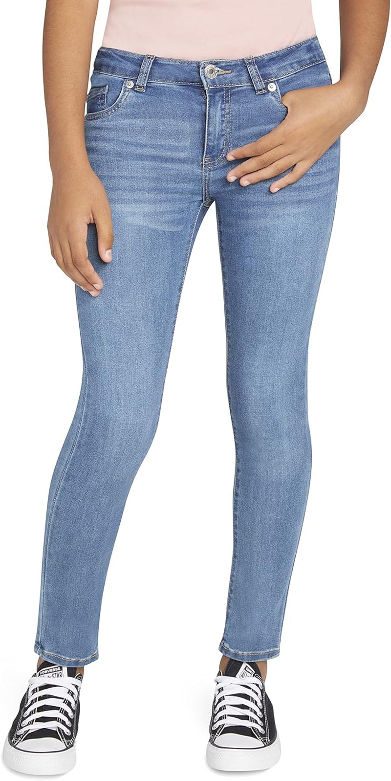 711 Skinny Fit Jeans