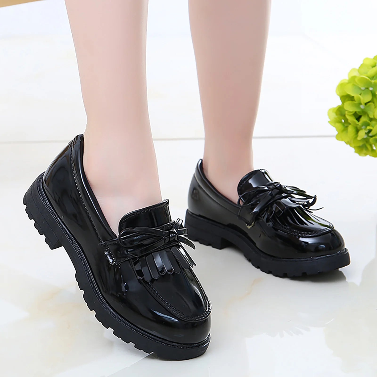 Kids Girls Slip on Leather Loafer Tassel Bow Flat School Dress Shoes for Girls Black Children Casual Small Leather Shoes Indoor Outdoor Wear